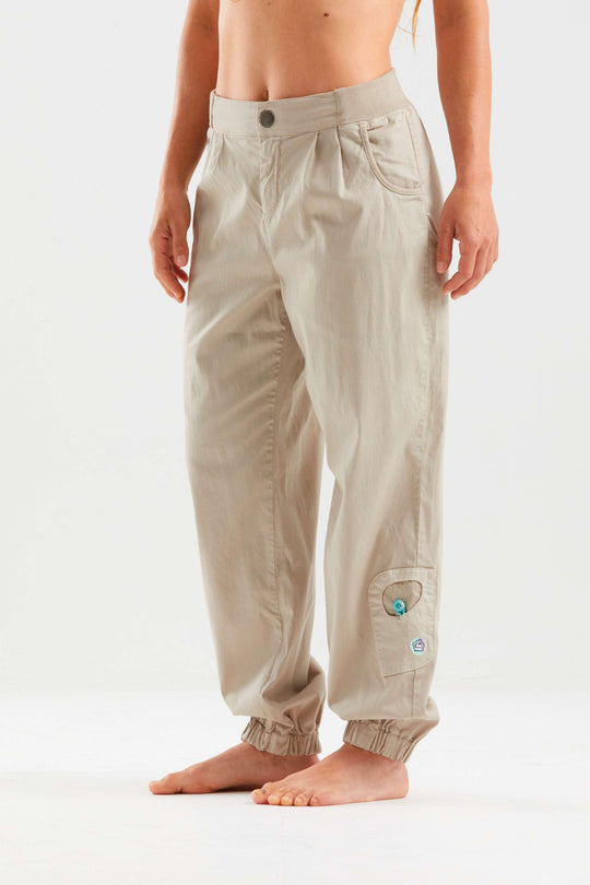 Pantalone tecnico E9 INDI per arrampicata con tessuto elasticizzato e taglio ergonomico