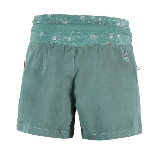 Shorts outdoor e climbing Mafalda in popeline tecnico leggero e resistente con vita regolabile e dettaglio in eco-pelle