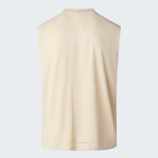 M Lightbright Tank in breathable polyester fabric with FlashDry™ technology for moisture-wicking and comfort during long trail runs
