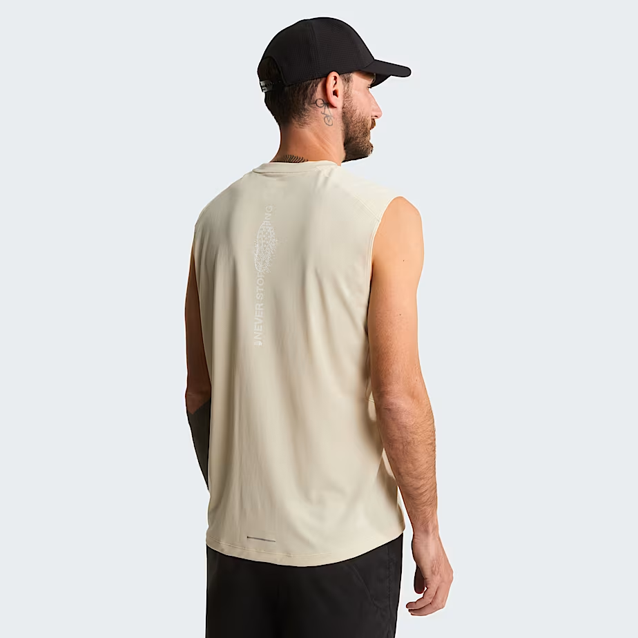 M Lightbright Tank in breathable polyester with FlashDry™ technology for sweat absorption and long trail runs