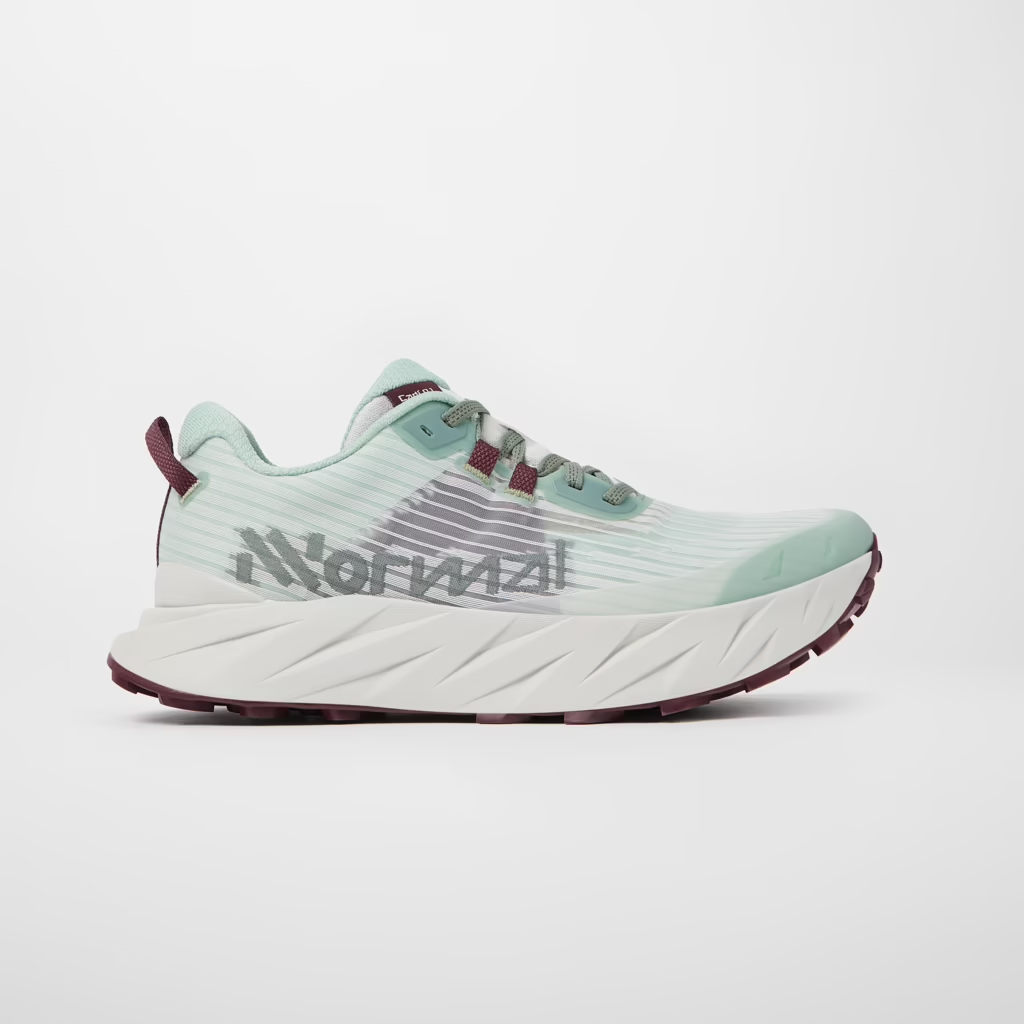 Cadí W trail running shoe with engineered mesh upper, Vibram Megagrip sole, and soft responsive cushioning