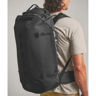 Ortovox Affinity 42 zaino da arrampicata robusto e organizzato con schienale imbottito e rolltop