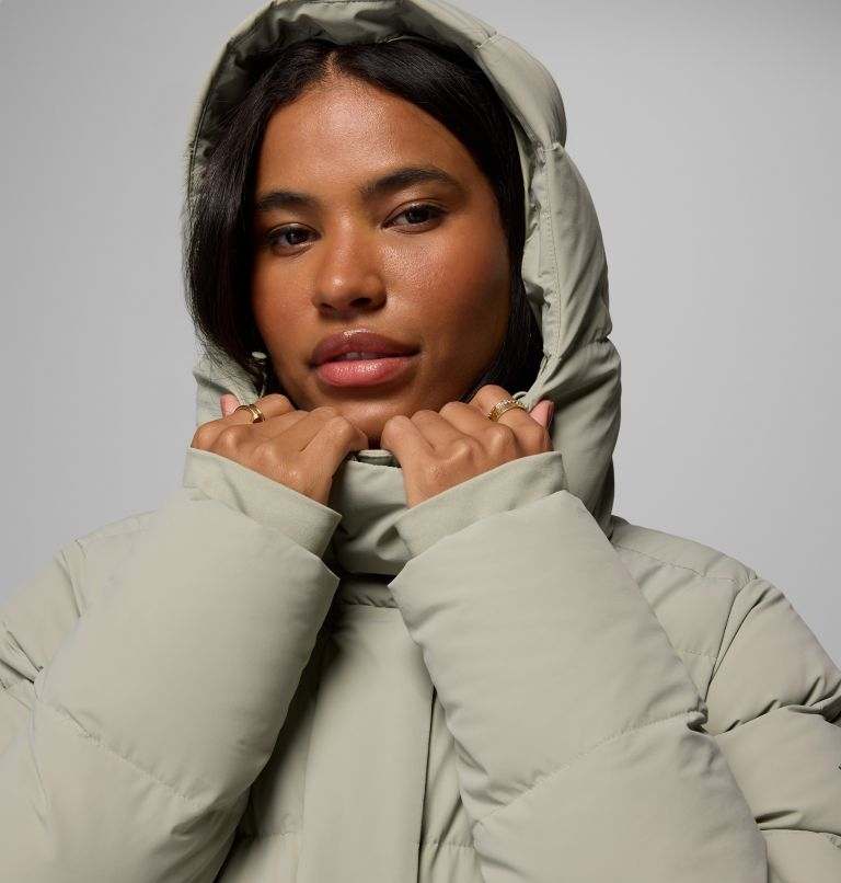 Amaze Puff™ Mid Hooded Jacket