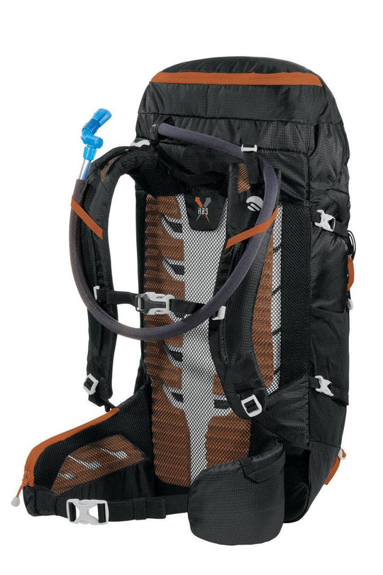 Zaino Agile 45 nero da trekking resistente e capiente