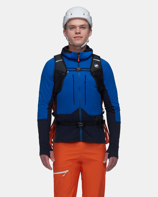 Mammut Trion 28 White/Black - indossato, vista frontale