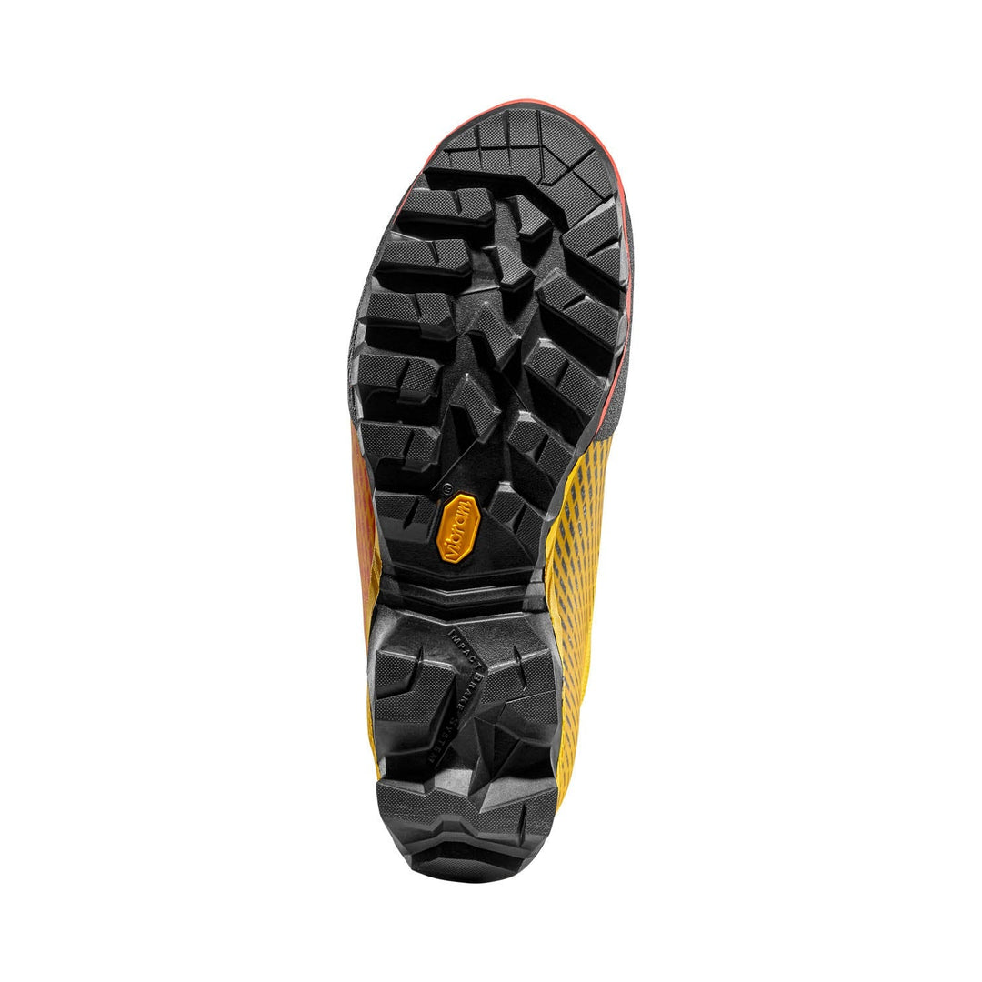 Aequilibrium Speed Gtx lightweight low-cut technical mountaineering shoe with Gore-Tex and Vibram sole
