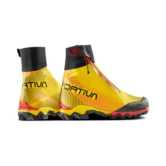 Aequilibrium Speed Gtx lightweight low-cut technical mountaineering boot with Gore-Tex and Vibram sole