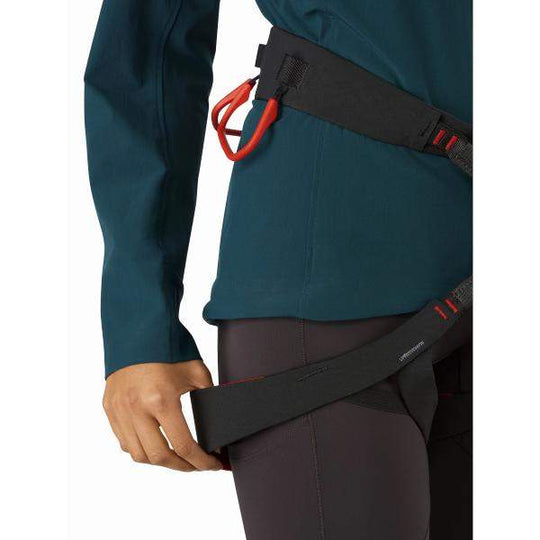 C-Quence Harness Women's climbing gear featuring advanced Warp Strength Technology™ for comfort and performance.