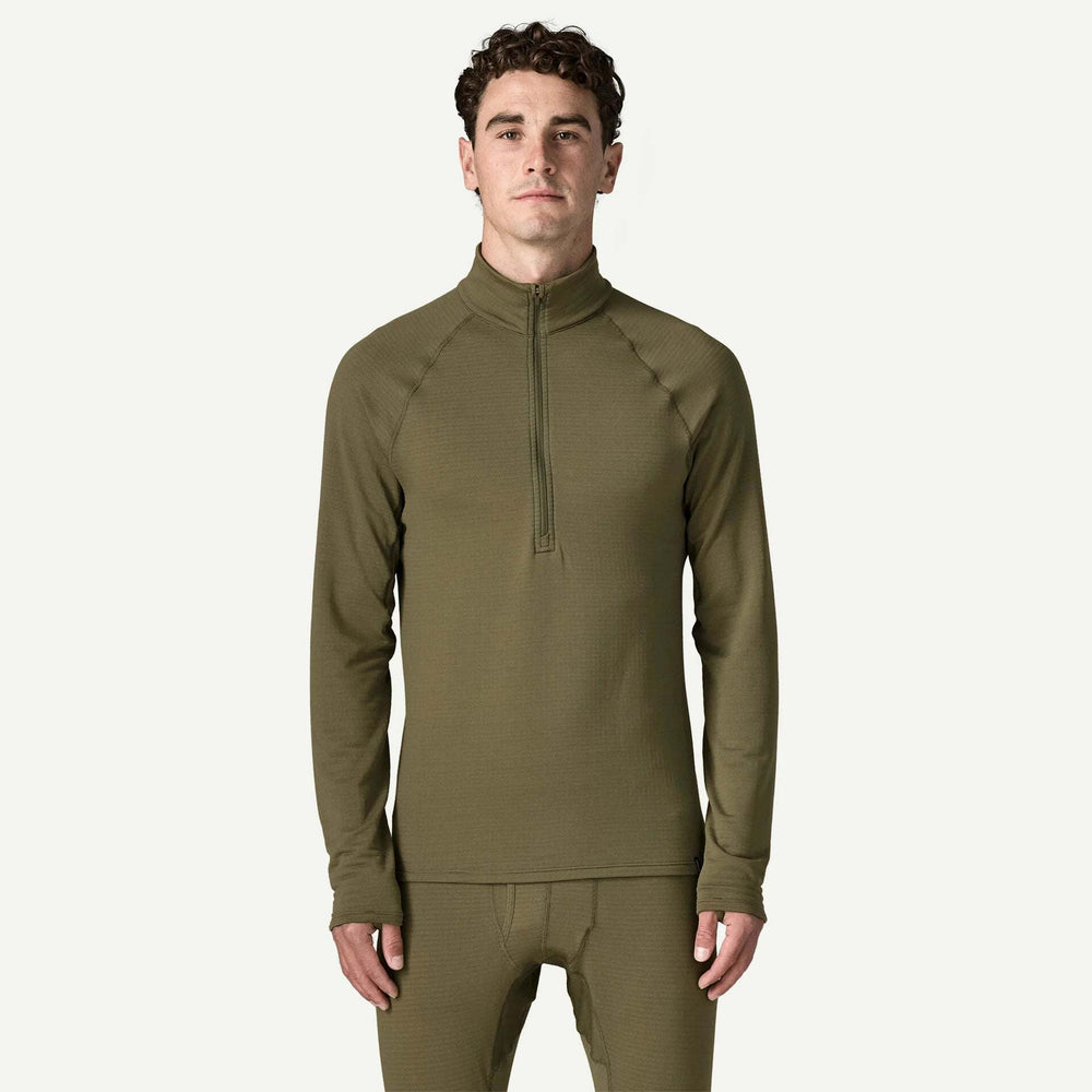 Patagonia M's Cap Tw Zip Neck: maglia verde scuro indossata, vista frontale