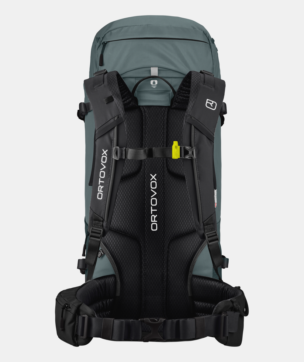 Zaino multifunzionale PEAK 55 per trekking ad alta quota con sistema Swisswool 3D BACK e molteplici scomparti.