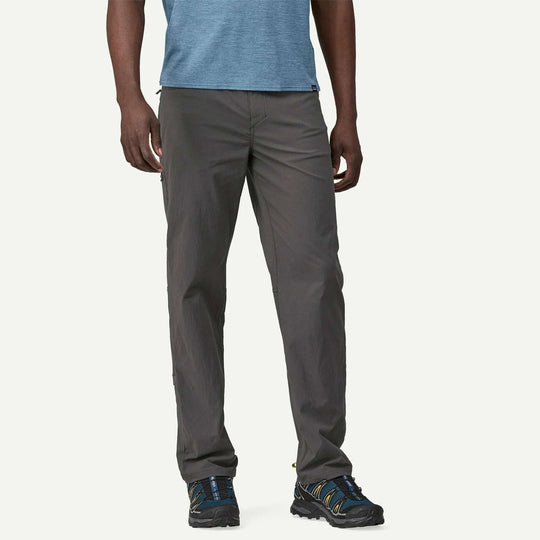 Pantaloni M'S Quandary stile regolare indossati