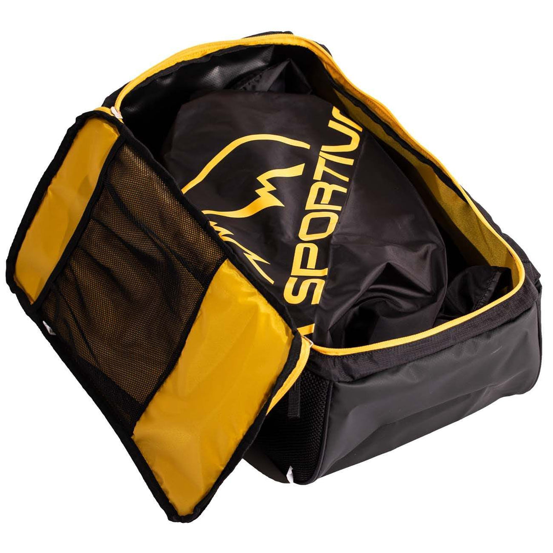 Climbing bag with large zip access, nylon and PVC material, internal pocket, and separate rope tarp.