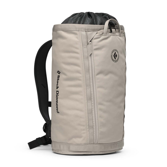 Zaino Street Creek 24 robusto e versatile con custodia per laptop 15" e telo antipioggia integrato