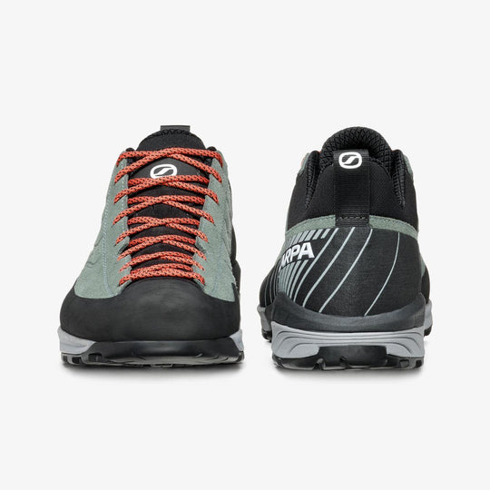 Calzatura femminile tecnica Mescalito con pelle scamosciata idrorepellente e suola Vibram leggera