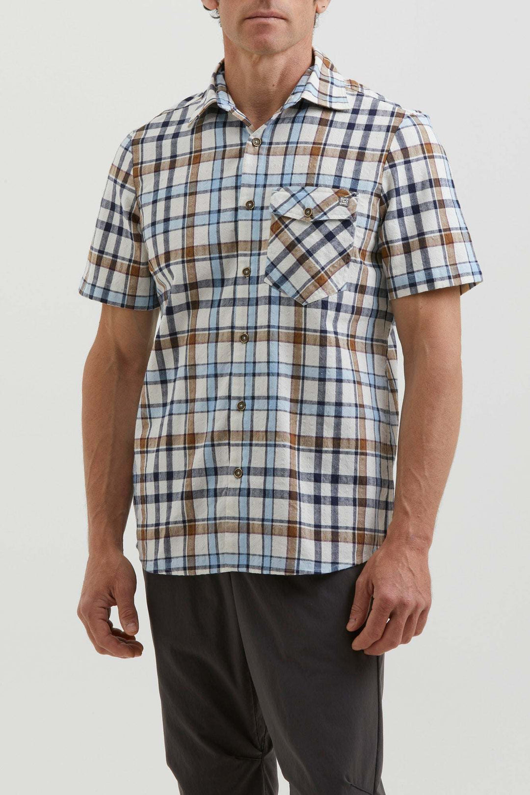 Camicia di cotone Ramo con stampa a quadri e tasca frontale, vestibilità regolare.