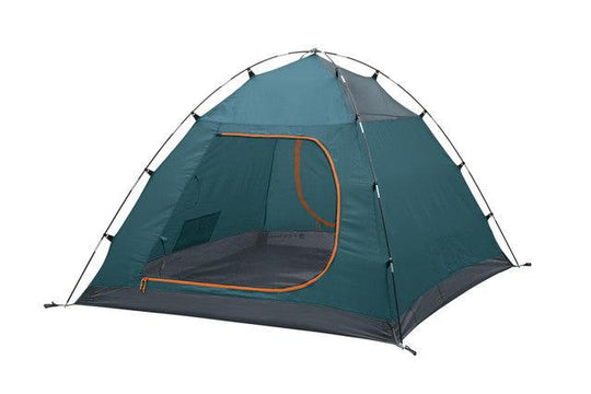 Tenda Tenere 4 montata in campeggio all'aperto con paesaggio naturale