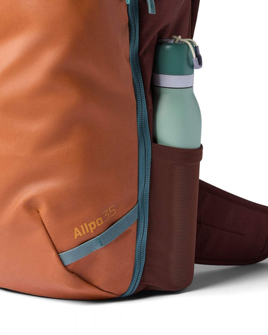 Zaino Allpa 35L Travel Pack monocromatico in tessuto di recupero con apertura a valigia e tasche multiple