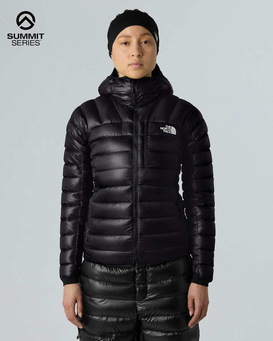 The North Face W Summit Breithorn Hoodie – Tnf Black – indossato