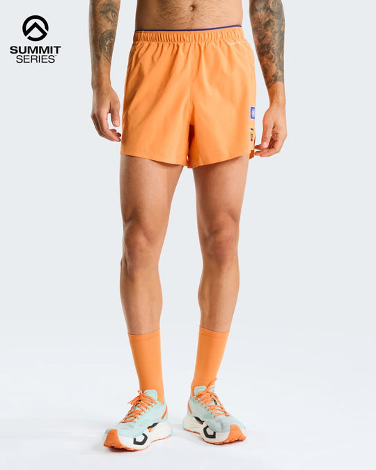 The North Face M Summit Pacesetter Short – Graphic Papaya – indossato
