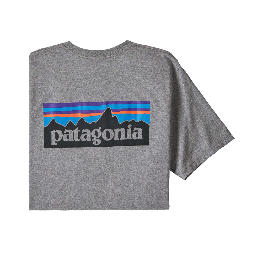 Maglietta M's P-6 Logo Patagonia realizzata in materiali riciclati con basso impatto ambientale