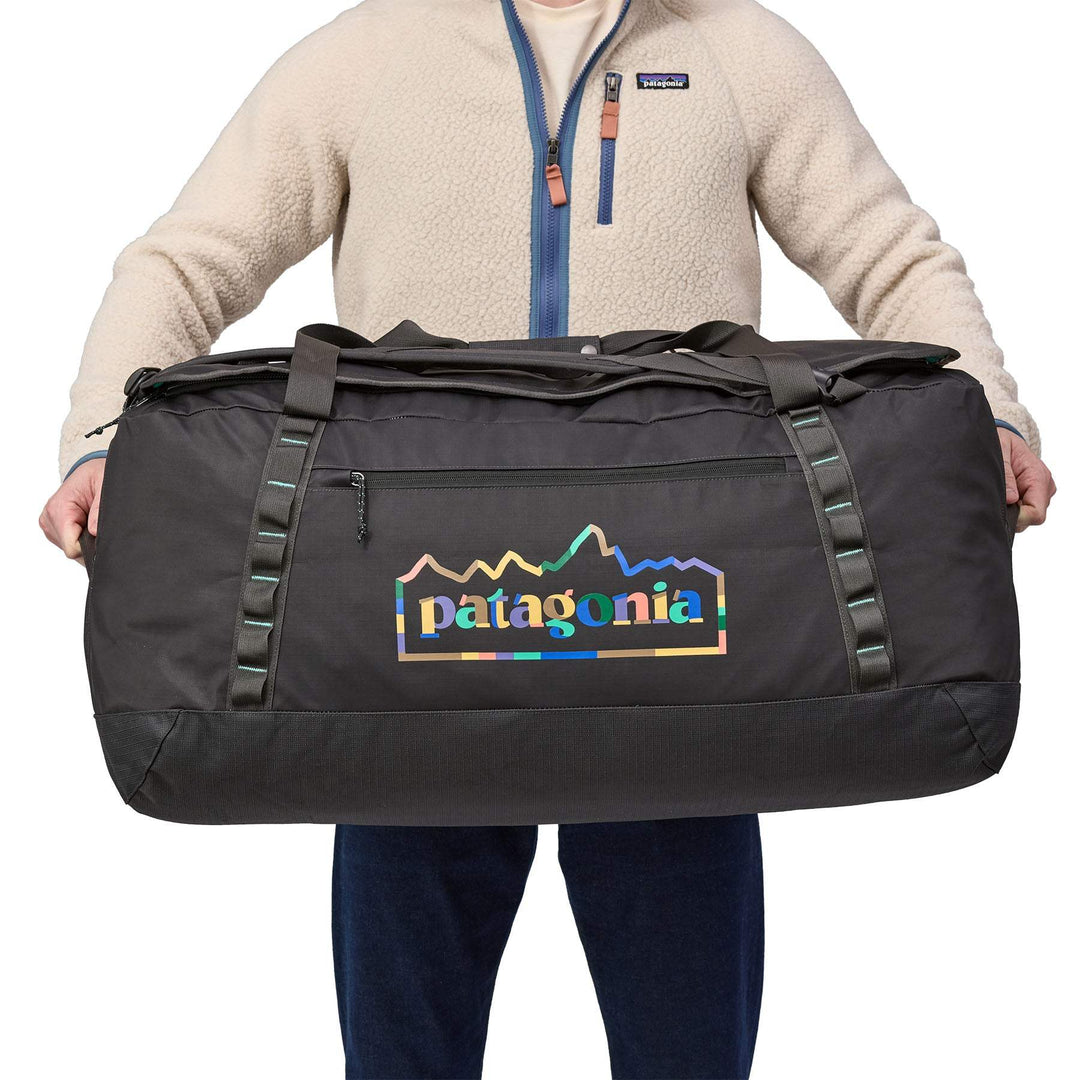 Black Hole Duffel 100L with recycled materials and ergonomic design