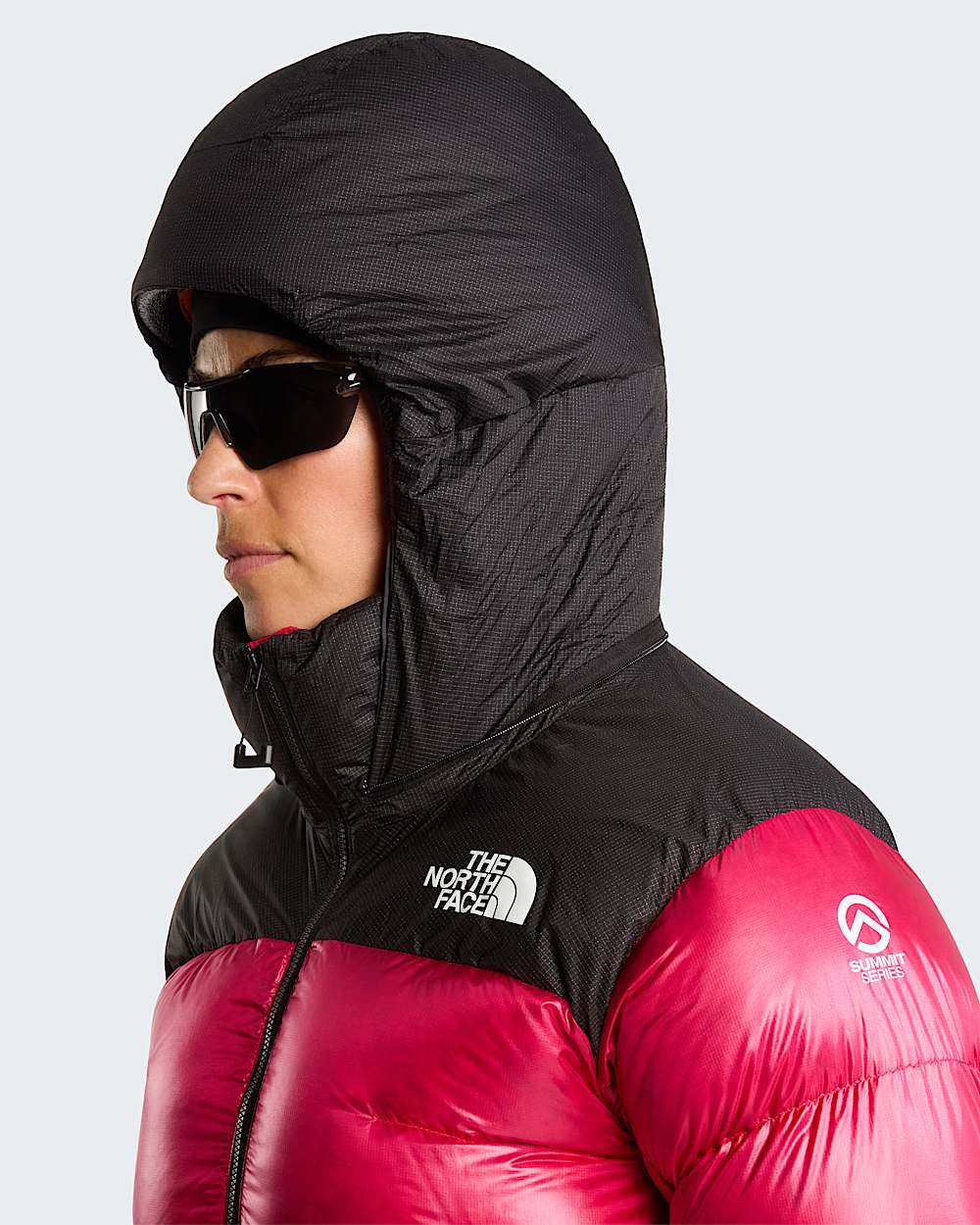 The North Face W Summit Nuptse Jacket NF0A8H3E UL2, TNF Black/Lali Guran - dettaglio cappuccio