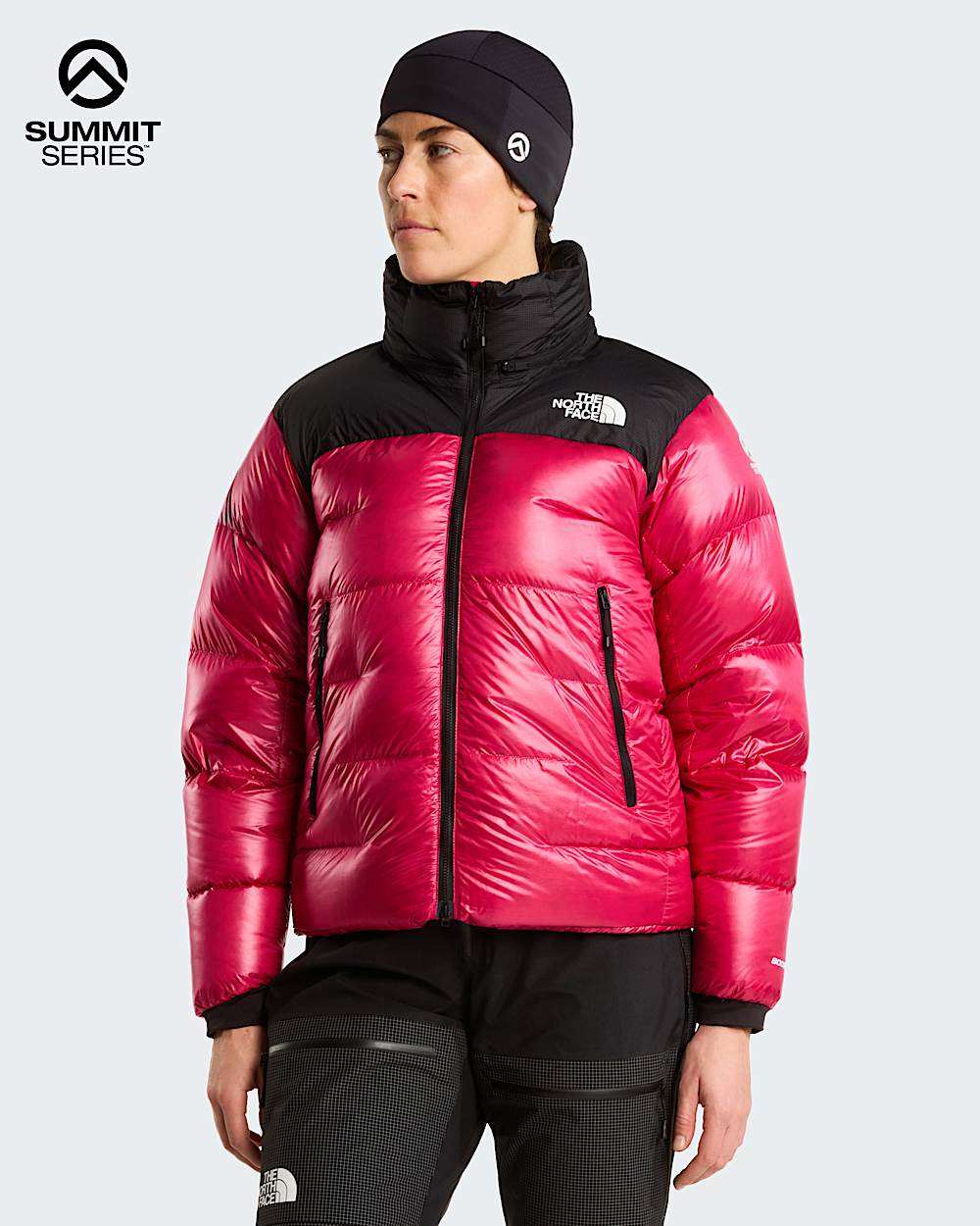 The North Face W Summit Nuptse Jacket NF0A8H3E UL2, TNF Black/Lali Guran - indossata, vista frontale