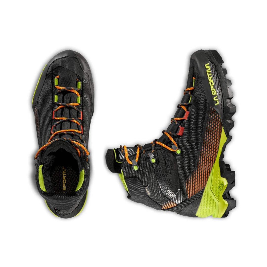 Technical hiking boot Aequilibrium St Gtx for mixed terrain with Vibram sole, ergonomic design.