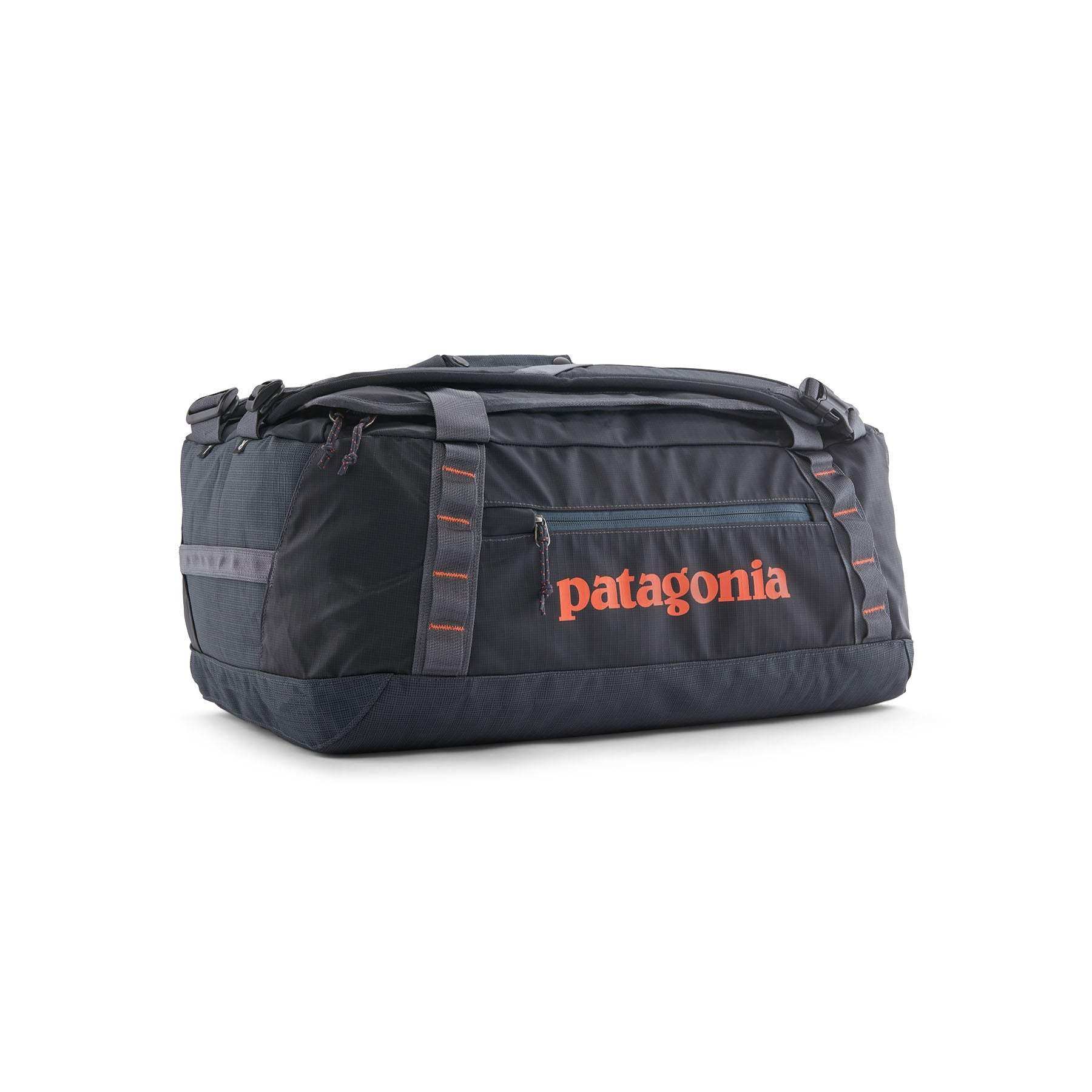 Black Hole Duffel 40L, compact travel bag, durable recycled material.