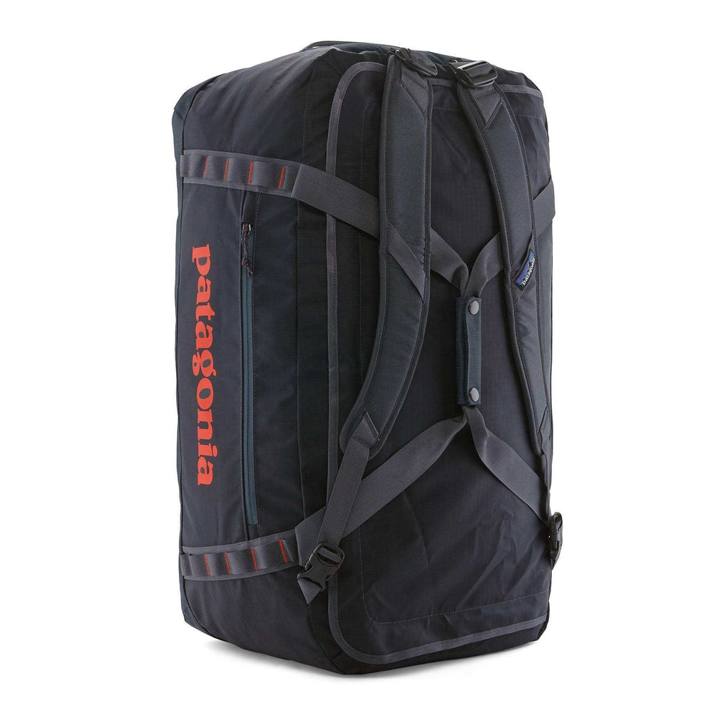 Black Hole Duffel 70L, durable, 100% recycled materials, water-repellent, ergonomic straps.