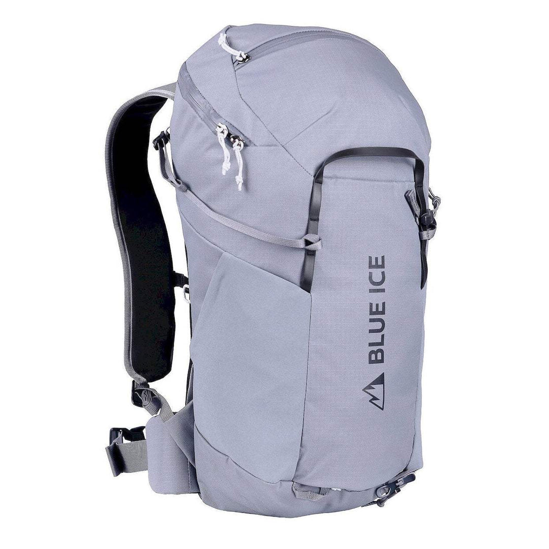 Prisma 24 Pack Blue Ice zaino arrampicata estivo funzionale comodo traspirante con attacchi casco piccozza e sistema idratazione