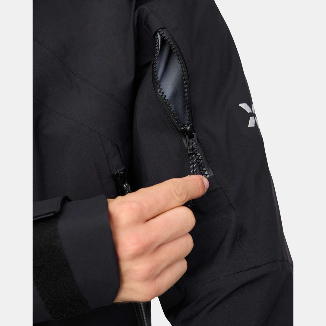 Mammut Eiger Nordwand Pro HS Hooded Jacket Men Black – dettaglio tasca sulla manica