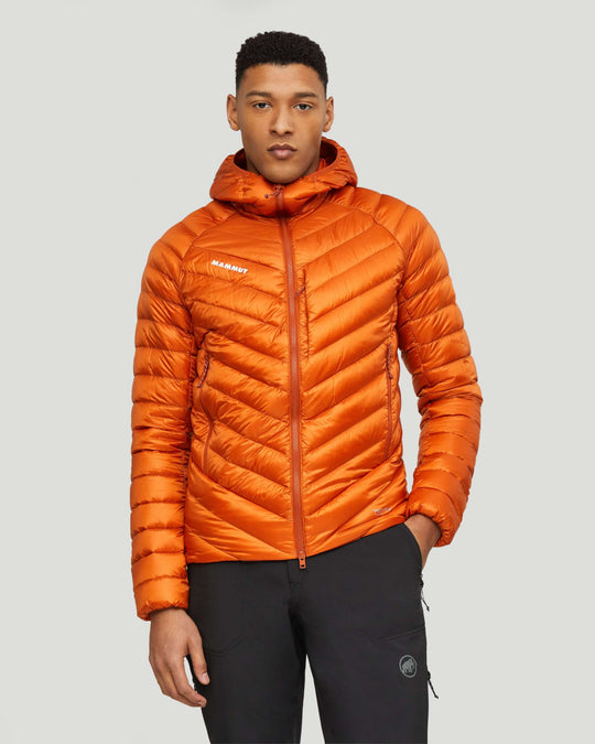 Mammut Broad Peak In Hooded Jacket Men - Autumn Larice - indossata, vista frontale