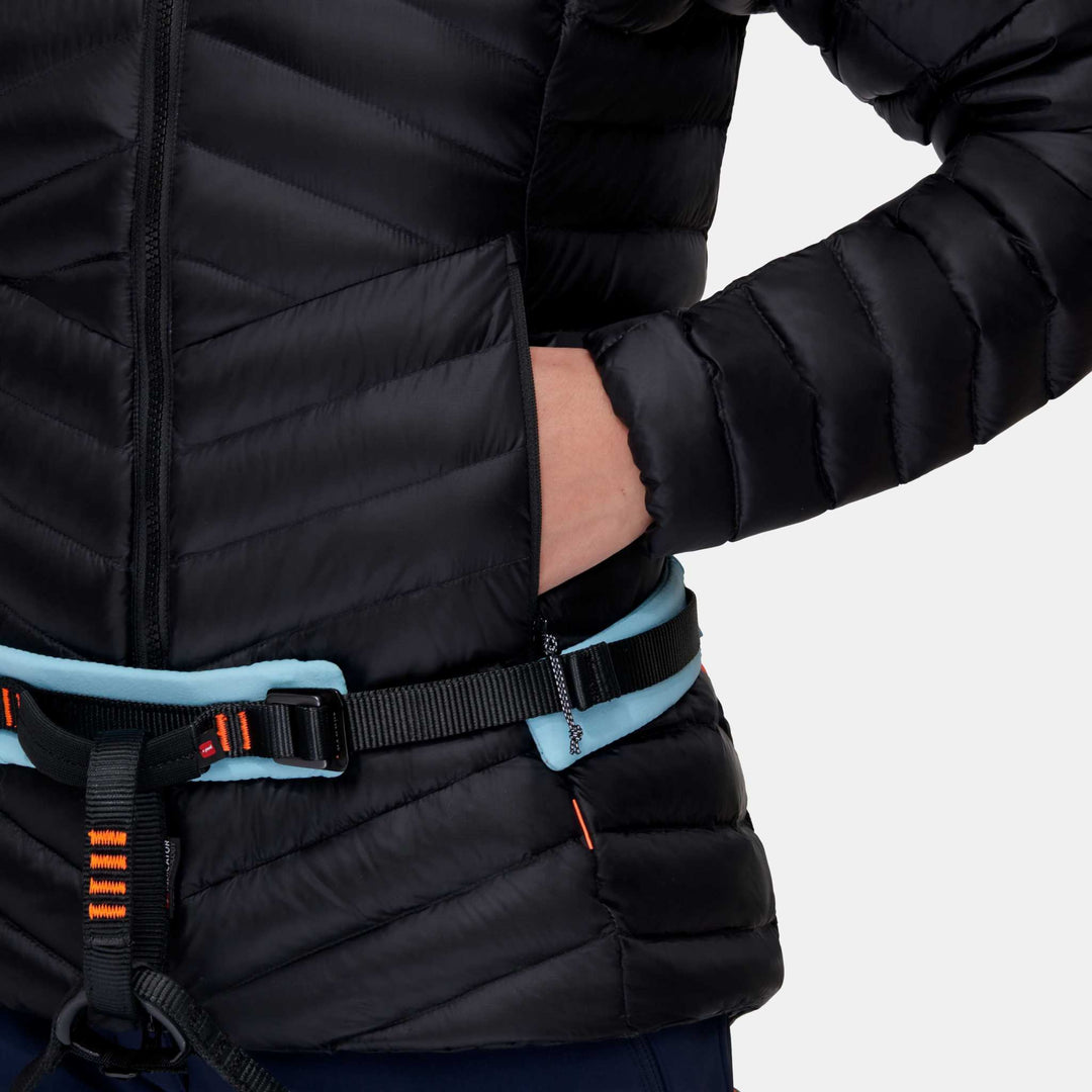 Mammut Broad Peak In Hooded Jacket Women - Black - dettaglio tasca compatibile con imbrago