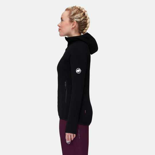 Mammut Aconcagua Ml Hooded Jacket Women - Black - indossata, vista laterale