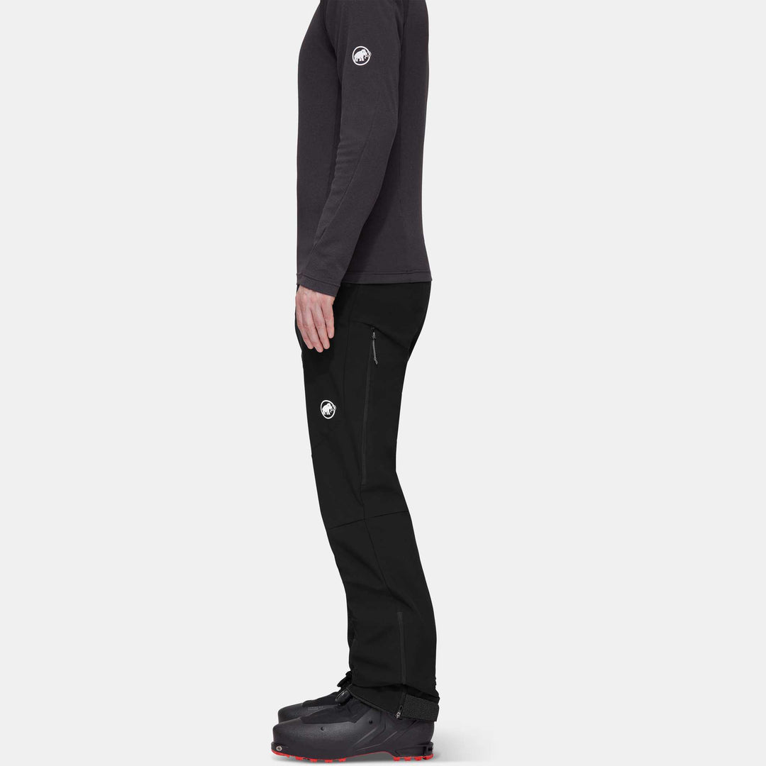 Mammut Taiss Guide SO Pants Men Black – indossata, vista laterale