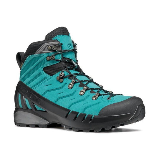 GTX Woman mountain boot with water-repellent suede and ergonomic design.