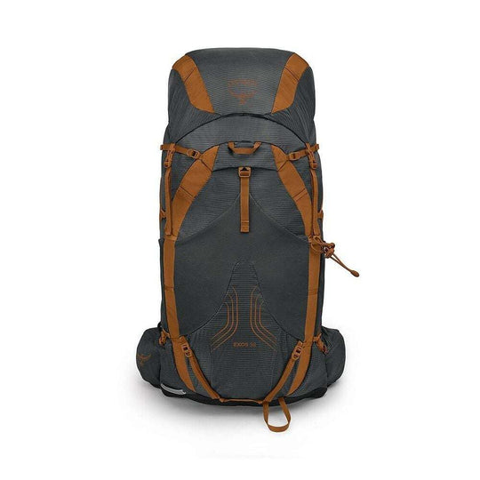 Zaino Exos 38 grigio antracite e arancione, in nylon ripstop, con spallacci imbottiti e cinghie regolabili.