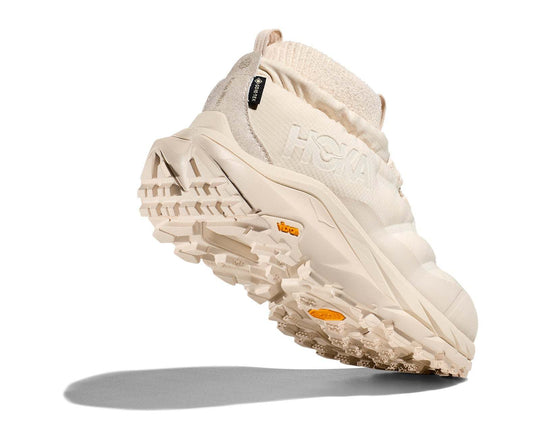HOKA W Kaha 2 Frost Moc GTX donna Oat Milk/Sesame – Tre quarti posteriore e battistrada
