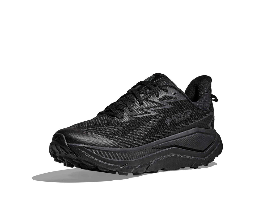 HOKA Challenger 8 Gtx uomo Black/Carbon Black, vista di tre quarti dal lato interno