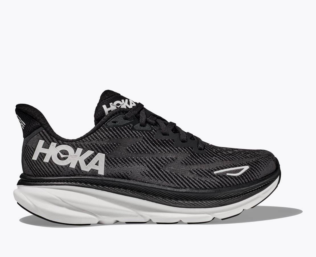 Scarpe da corsa Clifton 9 nere con tomaia in tessuto tecnico traspirante e suola Durabrasion Rubber™.