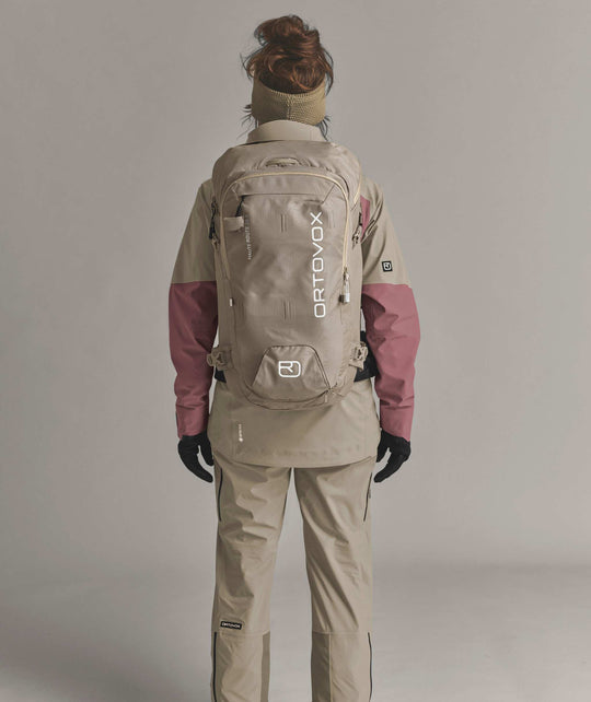 Ortovox Haute Route 38 S Dark Linen, indossato, vista posteriore