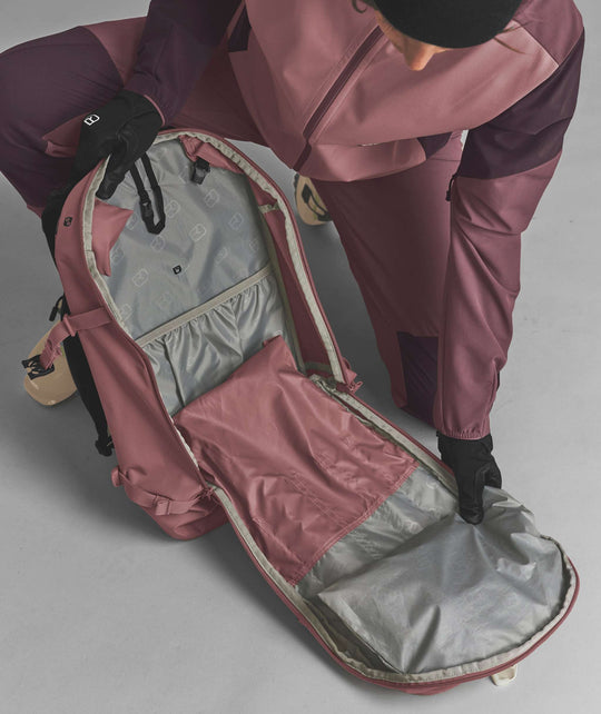 Ortovox Venet Tour 28 S Dusk Rose, comparto principale aperto