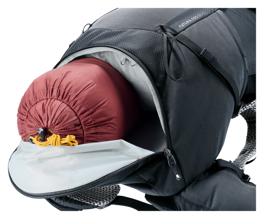 Deuter Futura Pro 38 SL Black, scomparto inferiore aperto