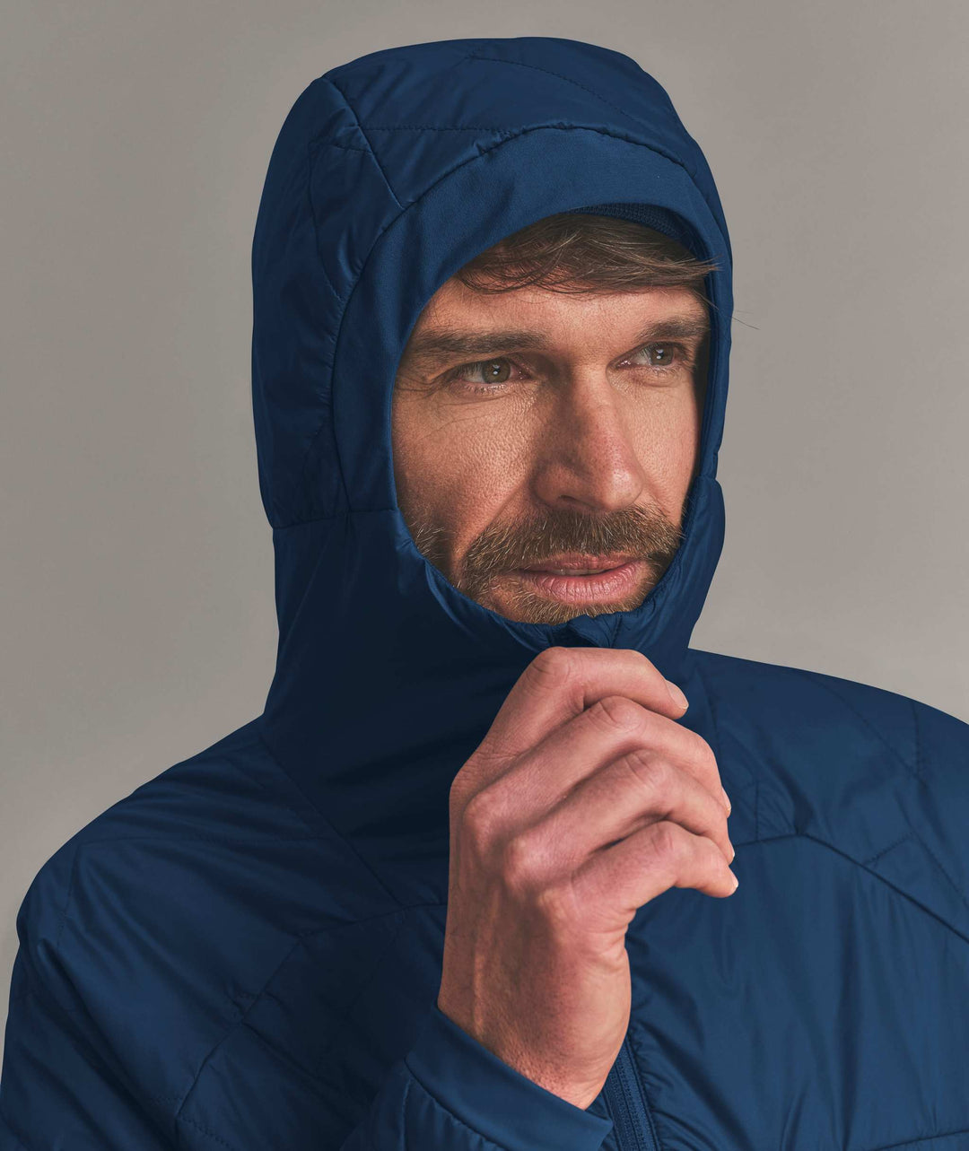 Ortovox Venet Swisswool 60 Jacket M - Blue Nunatak, dettaglio cappuccio indossato