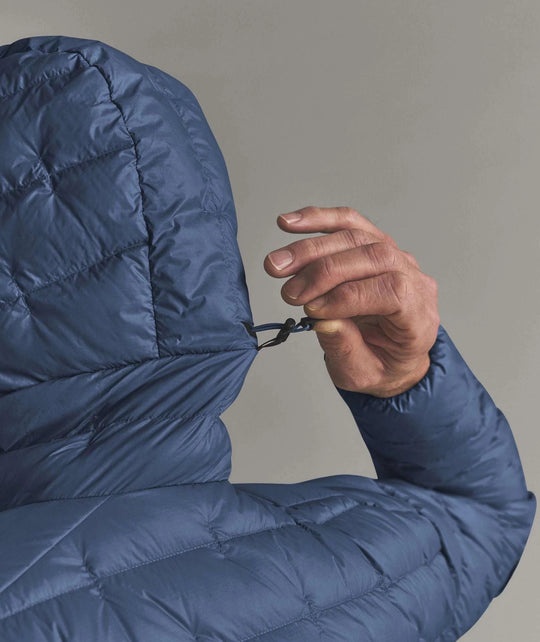 Ortovox Downwool 180 Hooded Jacket M Blue Nunatak: dettaglio della regolazione posteriore del cappuccio
