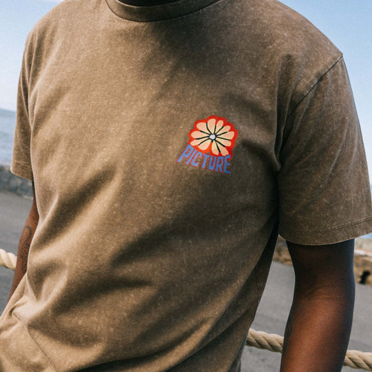 Picture Karo Tee Shitake Washed – ambientata