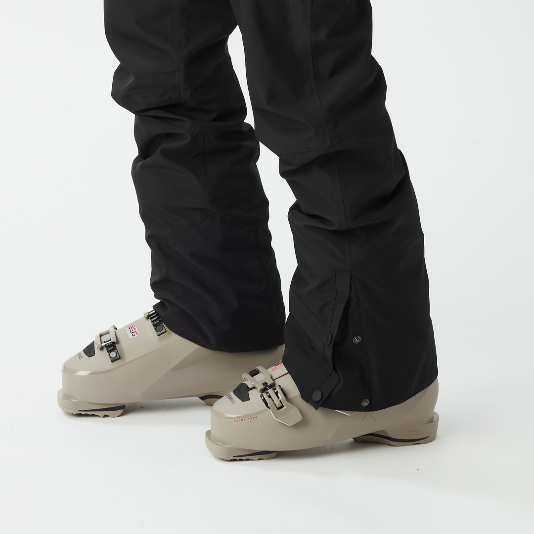 Picture Object Pants Black, dettaglio fondo gamba