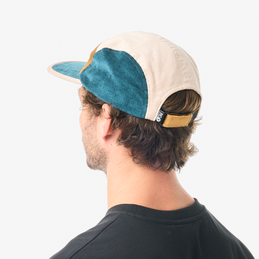 Picture Patchwork Cap Reuse 13, indossato retro uomo