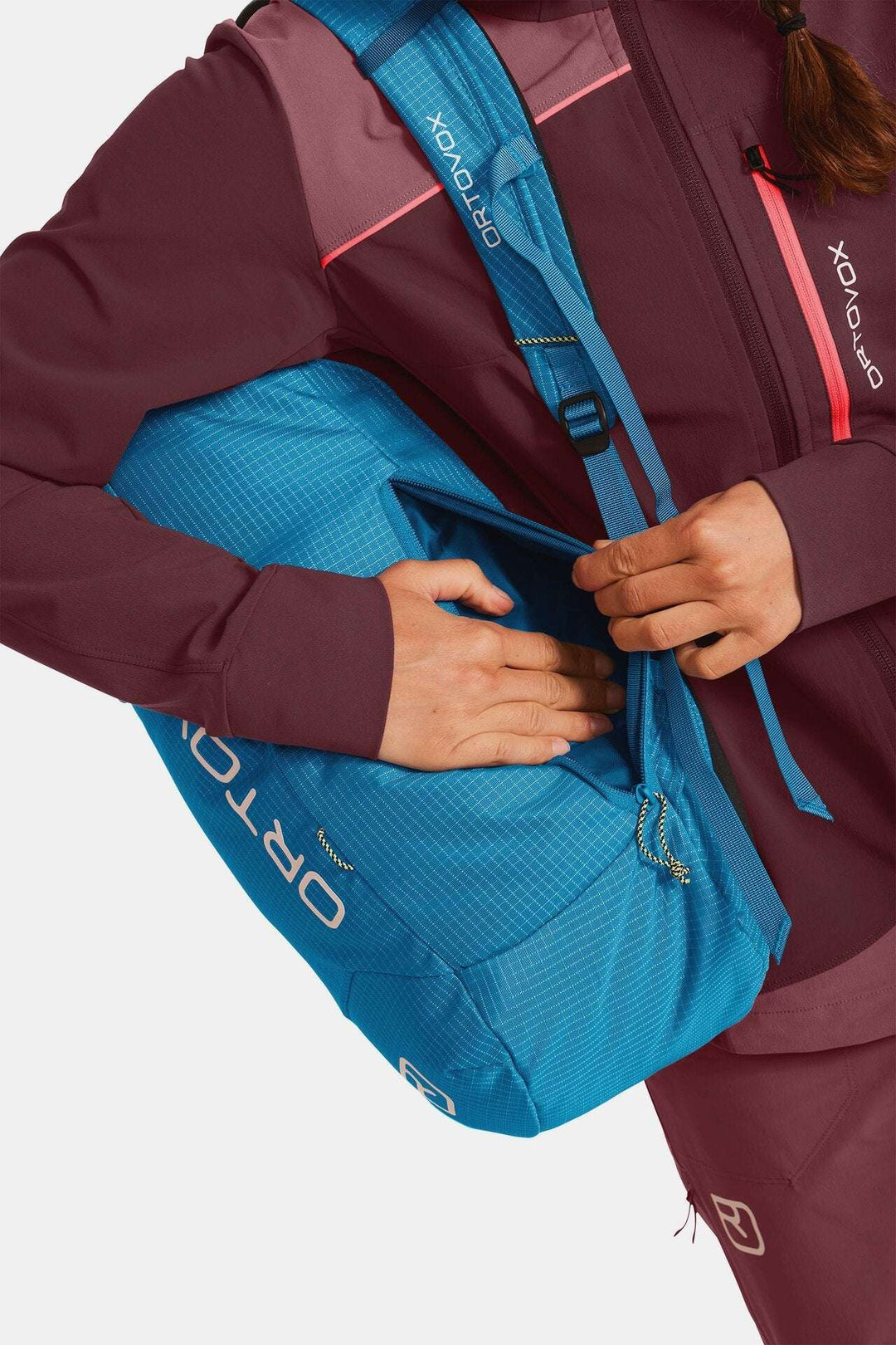 Lightweight sustainable climbing backpack 'Trad Zero 18' with durable Ripstop material.